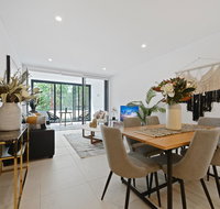 HomeHotel-New and walking to shoppingSuper clean - Holiday Find