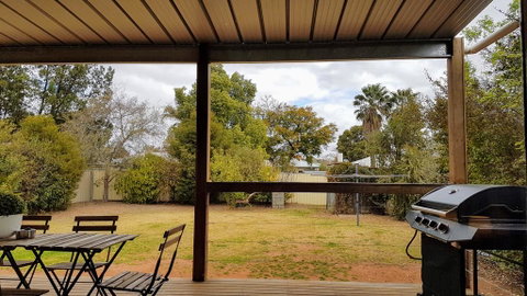 Homely Getaways - Eighth Street Mildura - Holiday Find 1