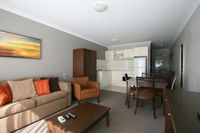 Horizons 402/10 Kosciuszko Road