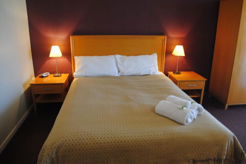 Horse & Jockey Hotel Motel - Holiday Find 1