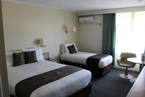 Hospitality Geraldton, SureStay By Best Western - Holiday Find 3