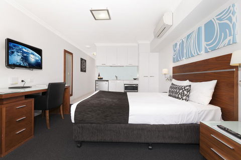 Hotel Chino - Holiday Find 1