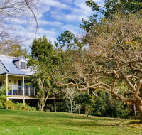 Jacaranda Cottages - Holiday Find