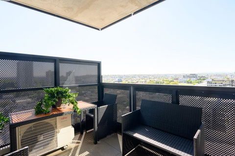 JUDD Your Stylish Richmond Abode Awaits You - Holiday Find 2