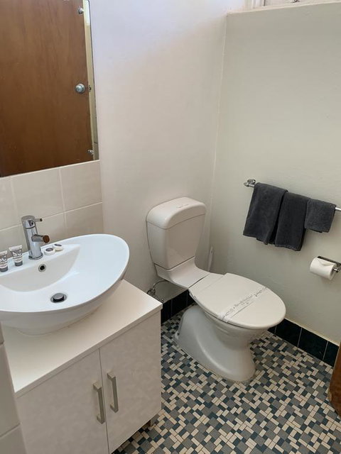 Jumbuck Motel - Holiday Find 1