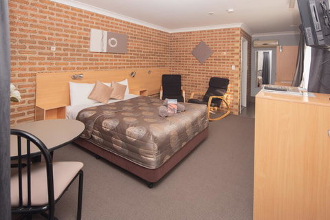 Jumbuck Motor Inn - Holiday Find 1