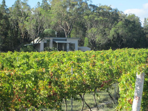 Just Red Wines Cabins - Holiday Find 0