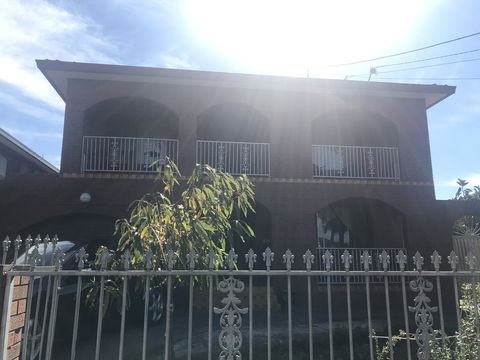 Katie's Antique House - Holiday Find 0