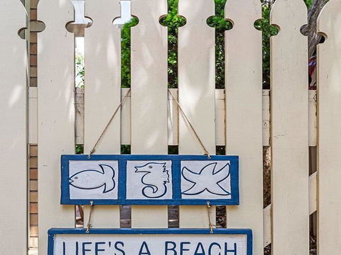 Keepsake Cottage @ Shoal Bay - Holiday Find 2
