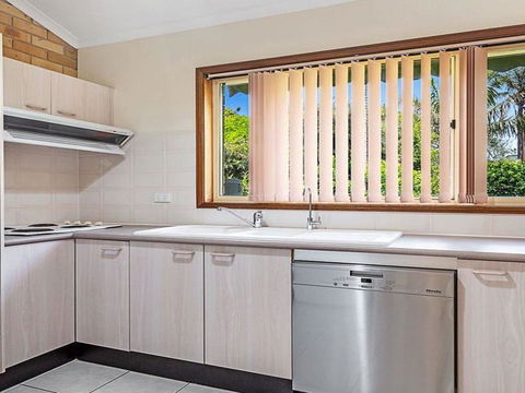 Keepsake Cottage @ Shoal Bay - Holiday Find 3