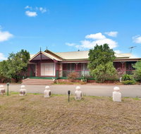 King Retreat Estate - you can honestly walk to Bimbadgen and Hope Estate concerts - Holiday Find