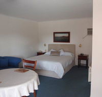 Kinross Inn - Holiday Find