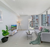 KOZYGURU MASCOT WALK TO STATION MODERN DESIGNER 2 BED APT FREE PARKING NMA260-312 - Holiday Find