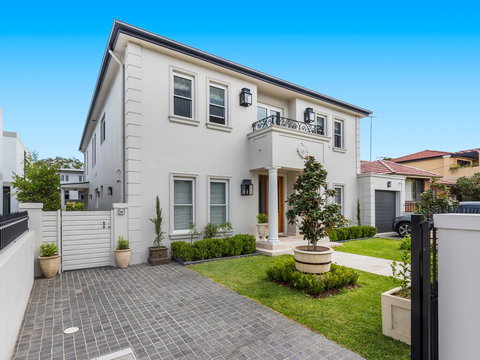 La Maison 1789 Boutique Guest Apartment - Holiday Find 0