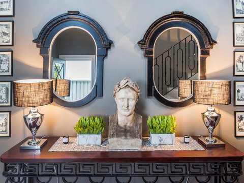 La Maison 1789 Boutique Guest Apartment - Holiday Find 2