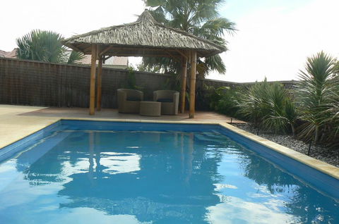La Mer - Home With A Pool - Holiday Find 2