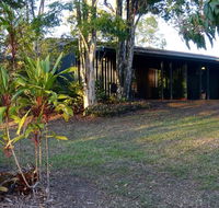 Lagoon Pocket Bed  Breakfast - Holiday Find