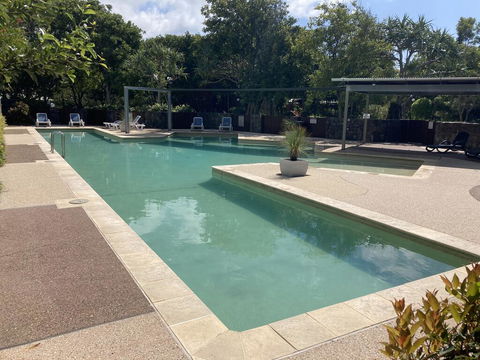 Lagoon-Front Luxury At Twin Waters Resort - Holiday Find 2