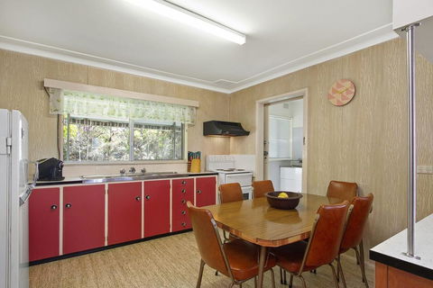 Lake Frontage Family Fun Home - Holiday Find 2