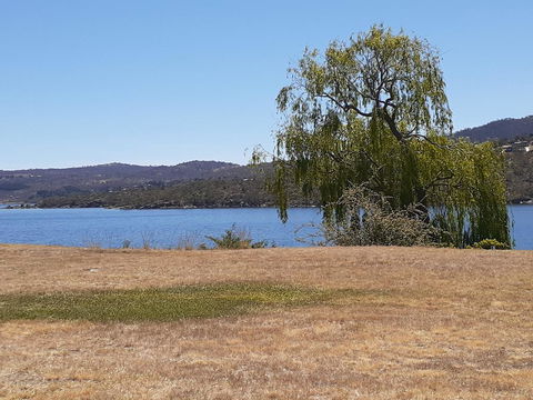 Lake Jindabyne Hotel - Holiday Find 2