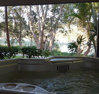 Lake Russell Lakeside Retreat - Holiday Find