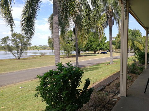 Lakeside Lodge Motel - Holiday Find 0