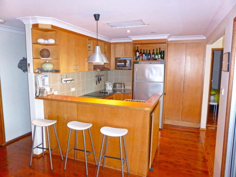 Lakeside Tranquility @ Culburra Beach - Holiday Find 3