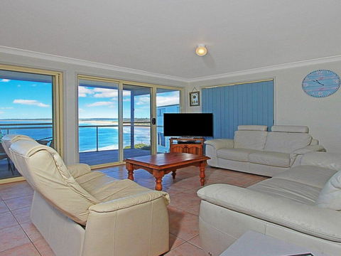 Le Vista - Panoramic Views Looking South - Holiday Find 1