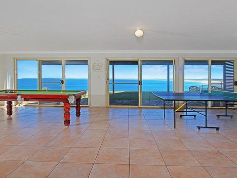 Le Vista - Panoramic Views Looking South - Holiday Find 3