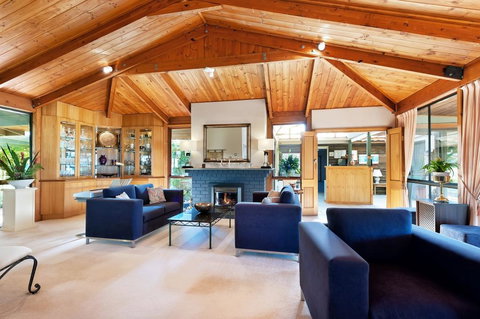 LeCamah Hill - Holiday Find 3