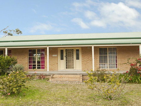 Life Of Riley And Darcey - Ideal For Pets - Holiday Find 0