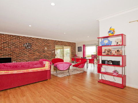 Life Of Riley And Darcey - Ideal For Pets - Holiday Find 2