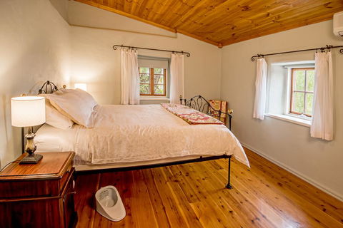 Lucy's Cottage - Holiday Find 1
