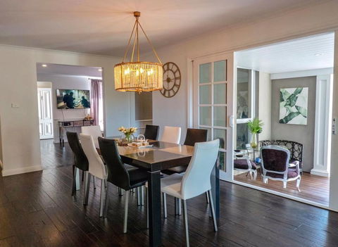 Luxurious Hampton Style 3 Bedroom House - Holiday Find 1