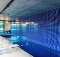 Luxury 2BR Yarra River Views WIFI-Netflix-Pool-Gym - Holiday Find