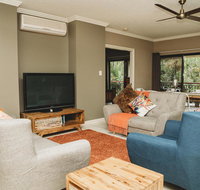 Luxury 3 BDR apartment near beautiful Esplanade - Holiday Find