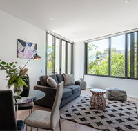 LUXURY APARTMENT / / MOMENTS TO LANE COVE VILLAGE - Holiday Find