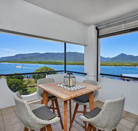 Luxury Cairns Penthouse Apt with Ocean Views 903 - Holiday Find