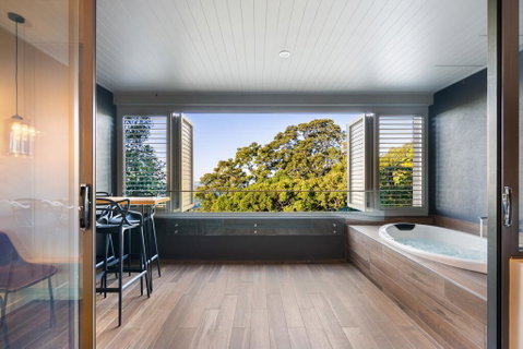 Luxury Spa Retreat With Ocean And Hinterland Views - Holiday Find 2