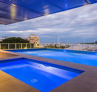 Luxury Waterfront Escape On The Harbour 315 - Holiday Find