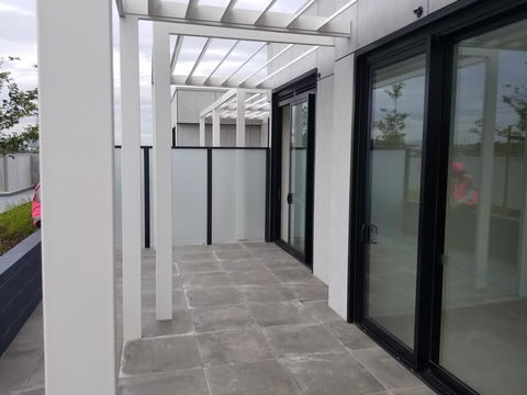 M City Self Contained Apartment - Holiday Find 1
