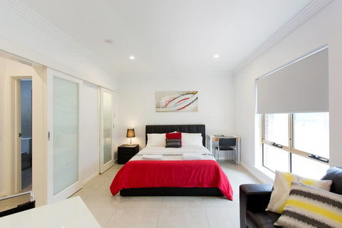 M5 Apartment In The Free Transit Zone West Perth - Holiday Find 1