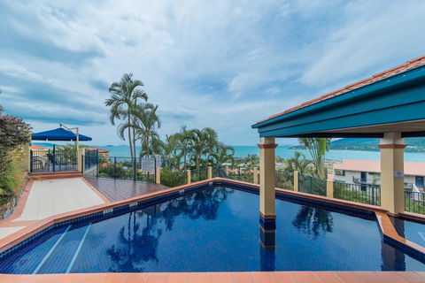 Magnificence At Airlie - Holiday Find 0