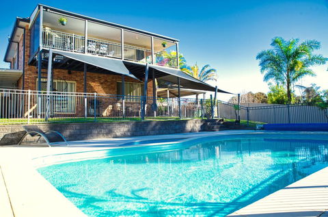 Magnificent Lakeview House - Long Jetty - Holiday Find 0