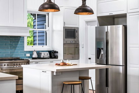 Magnolia On Mary - Holiday Find 2