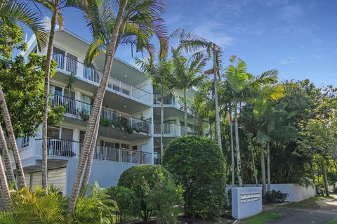 MAINSAIL8- MOOLOOLABA BEACH - Holiday Find 3