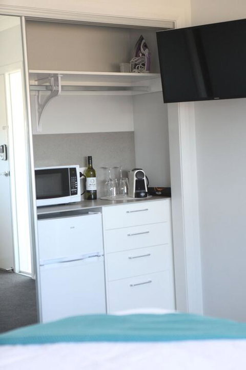 Mala Retreat Chardonnay Studio Immaculate And Comfortable - Holiday Find 3
