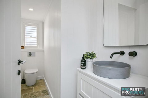 Manly Panorama - Northern Beaches Holiday House - Holiday Find 1