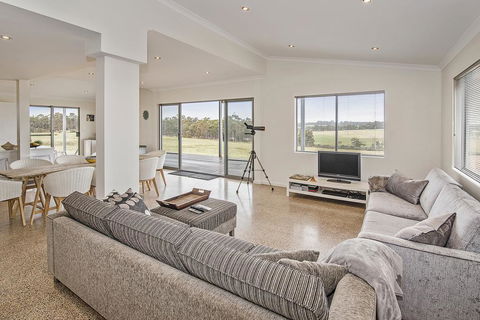 Margaret River Farmhouse - Holiday Find 3