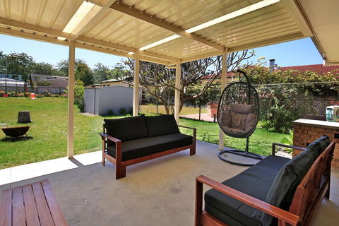Maria's Beach House - Pet Friendly - Holiday Find 0